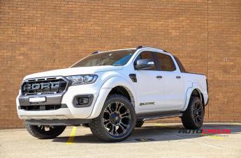 FORD-RANGER-VAPOR-BLACK-MACHINED-WITH-DARK-TINT